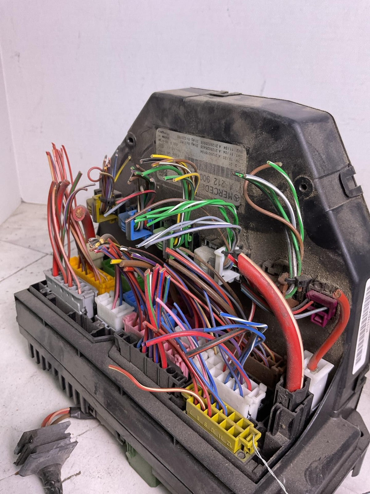 Engine Fuse Box MERCEDES C-CLASS 120